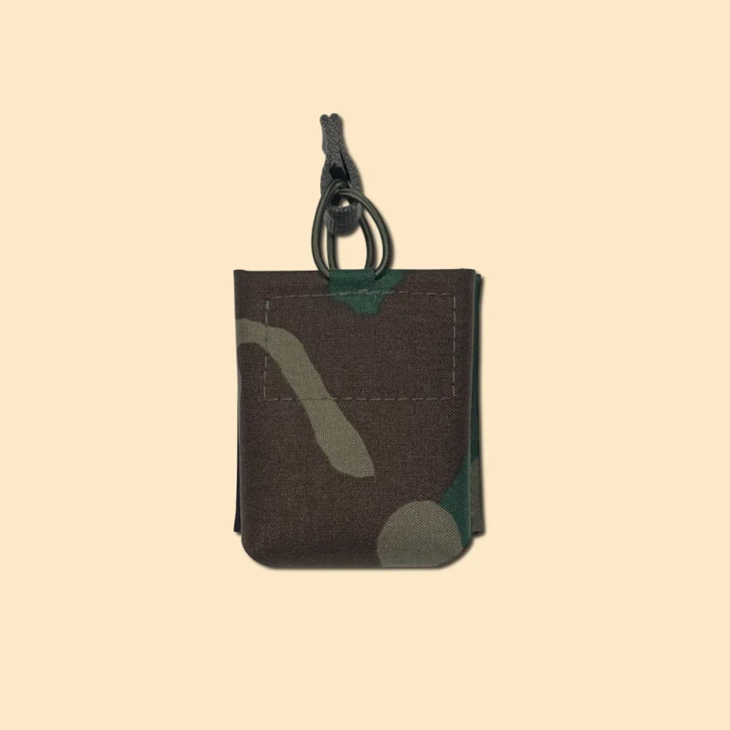 M81 Woodland 7.62 rifle magazine pouch with bungee retention front view